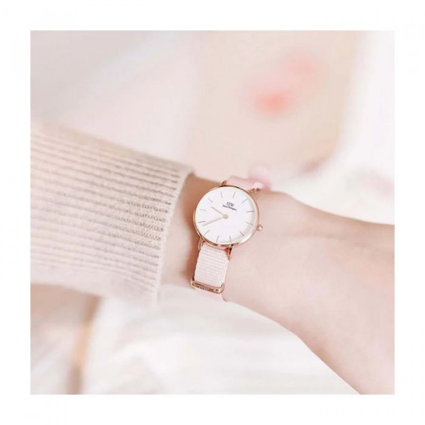 DANIEL WELLINGTON Petite Rosewater 32mm DW00100317