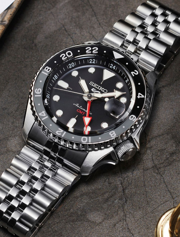 SEIKO 5 Sports GMT SSK001K1