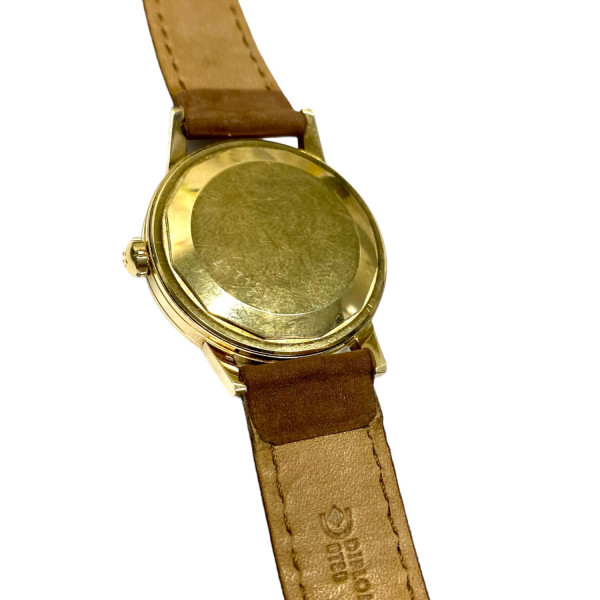 Eterna-matic kultakello automaatti
